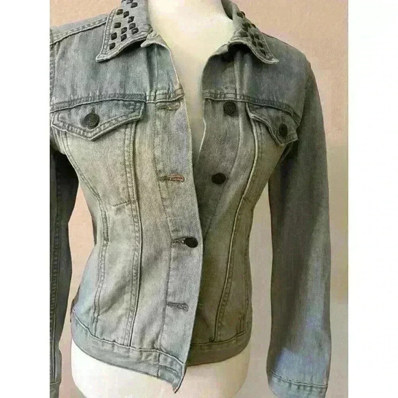 Rock & Republic Denim HITCHIKER Studded Distressed Jacket Size Small - Picture 3 of 11